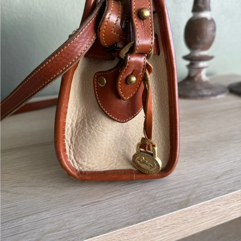 Dooney & Bourke Vintage Handbag - Picture 3 of 6